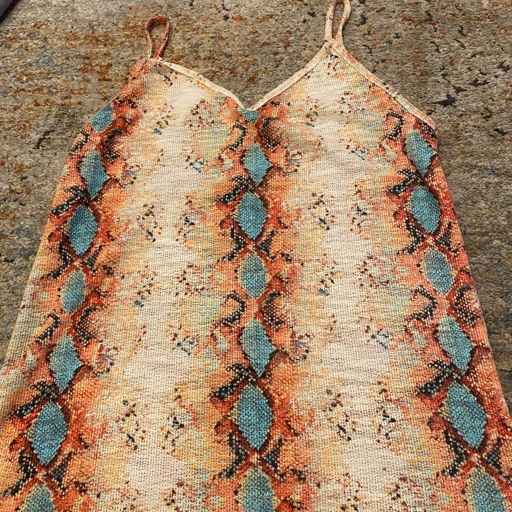 Loose fitting tank - Picture 3 of 5